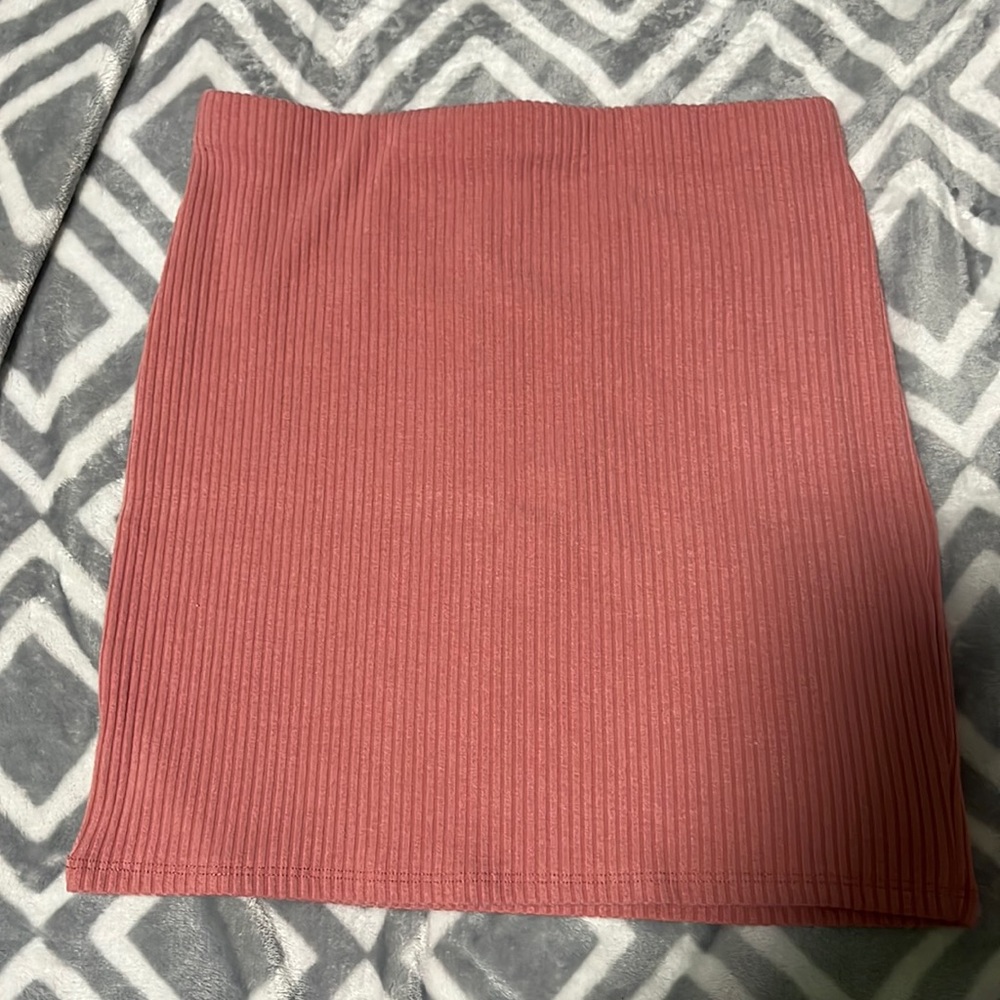 Mauve colored skirt